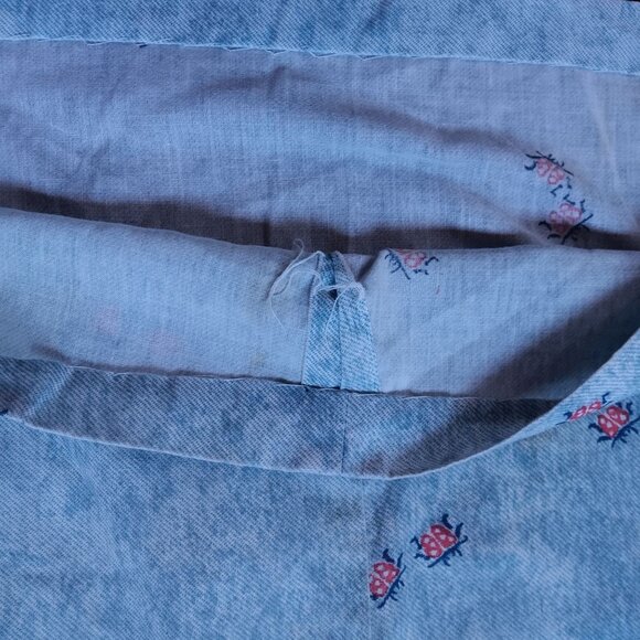 True Vintage Women's Medium Peasant Blouse 1970s Ladybug Handmade Pullover Moo - Picture 6 of 7